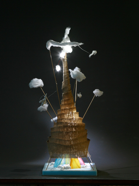 子供たち作品・LEDの光るタワー